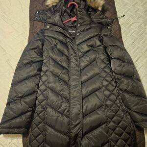 Kenneth cole black puffer coat size p/p